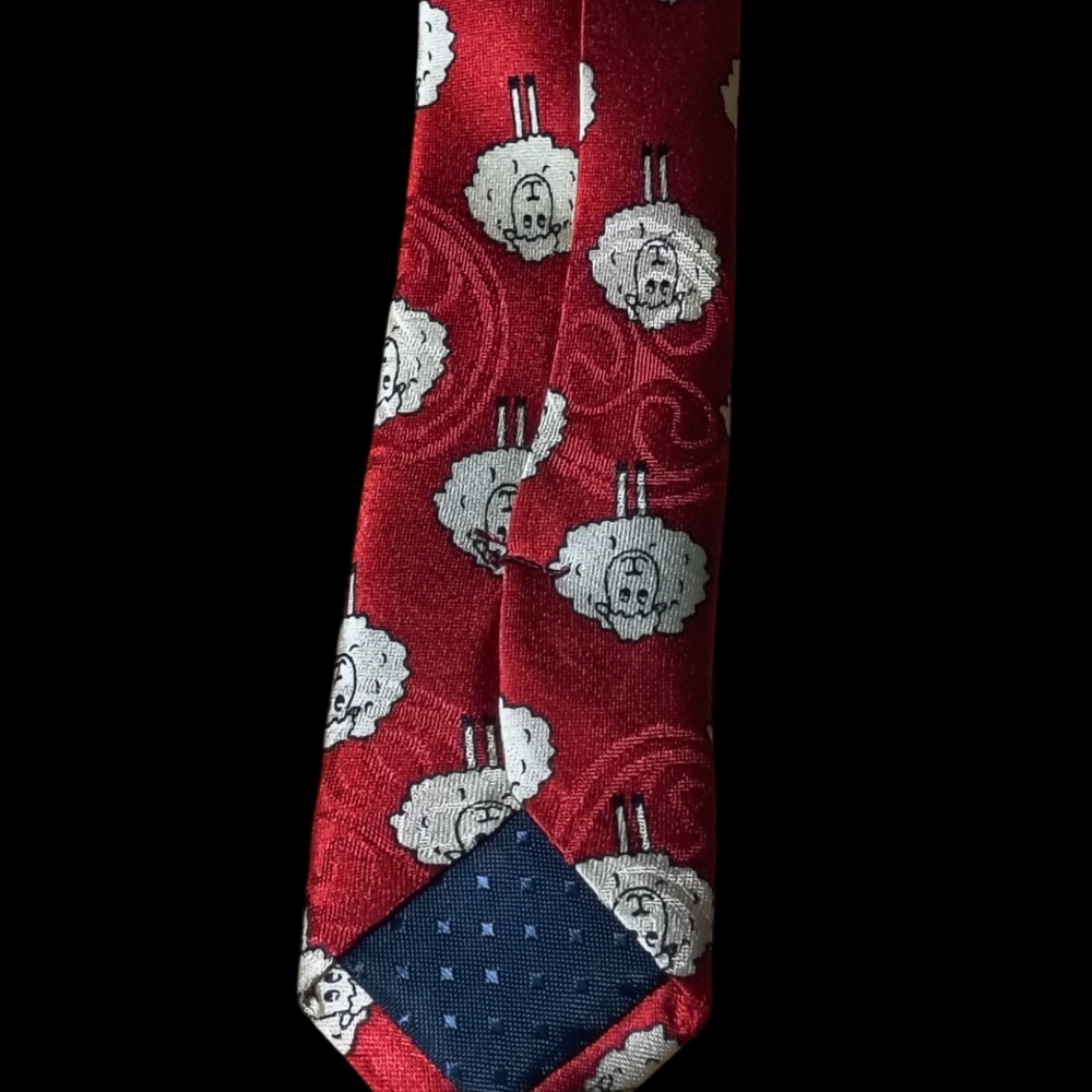 Red Sheep Pattern Tie - Picture 4 of 6